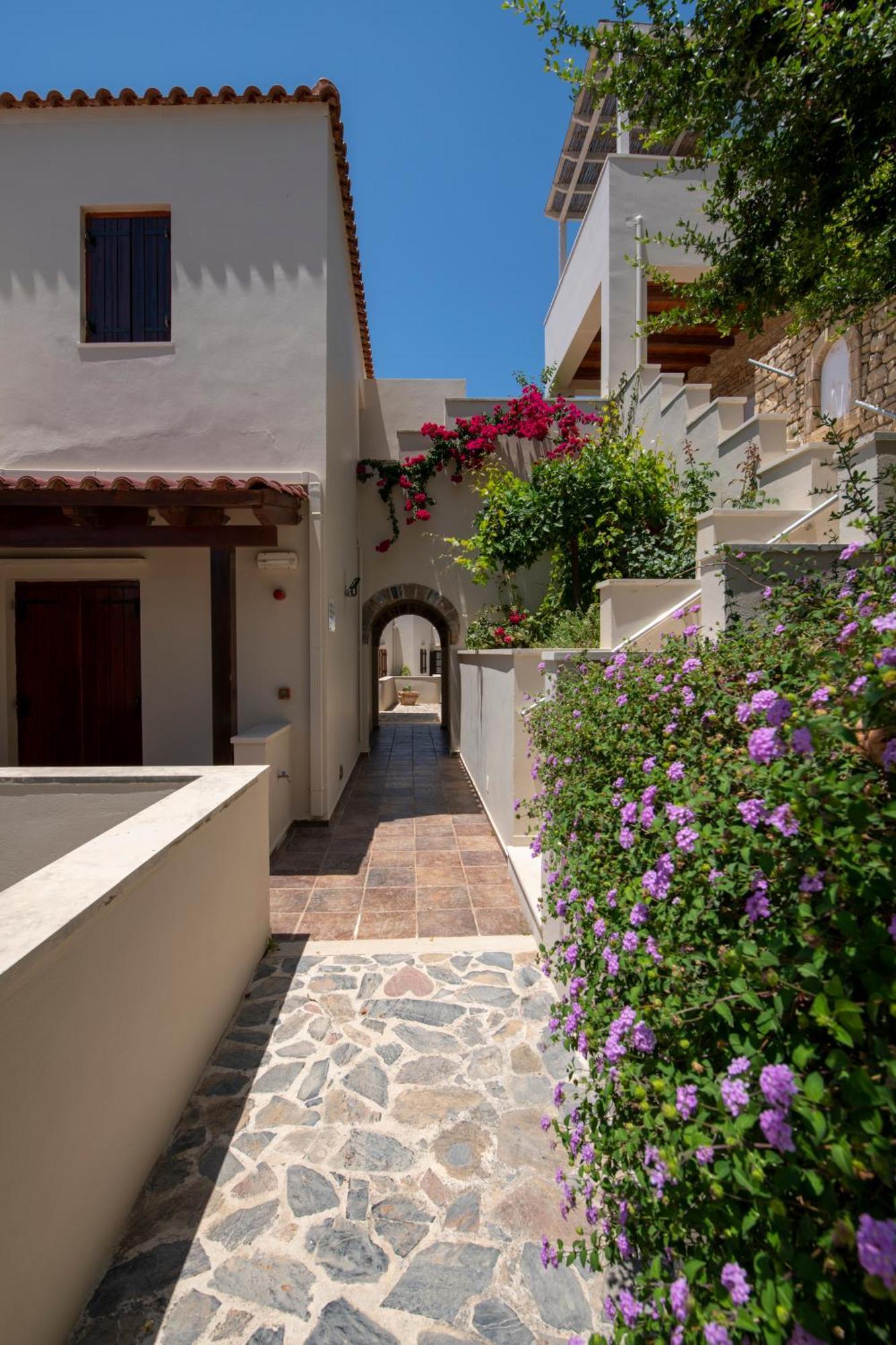 Stefanos Village Hotel Mírthios Eksteriør billede